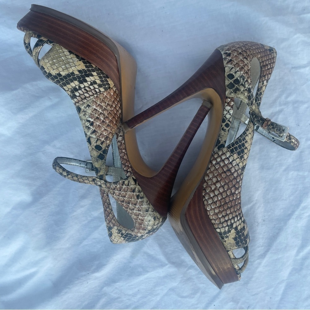 GUESS Faux Snake Skin Open Toe High Heels size 7.5 - Picture 3 of 14